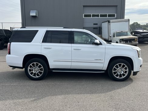 Used 2019 GMC Yukon Denali w/ Open Road Package AWD/4WD image 8