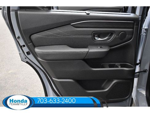 New 2026 Honda Pilot Touring image 28