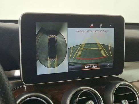 Used 2019 Mercedes-Benz GLC 300 4MATIC image 18