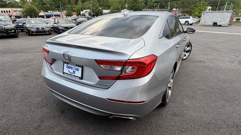 Used 2018 Honda Accord Touring image 6