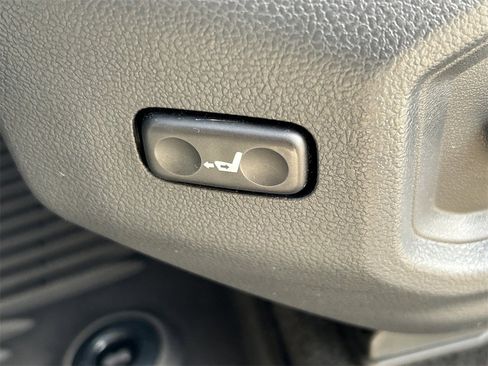 Used 2023 Toyota Sequoia Platinum image 32