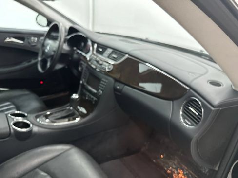 Used 2007 Mercedes-Benz CLS 550 image 24