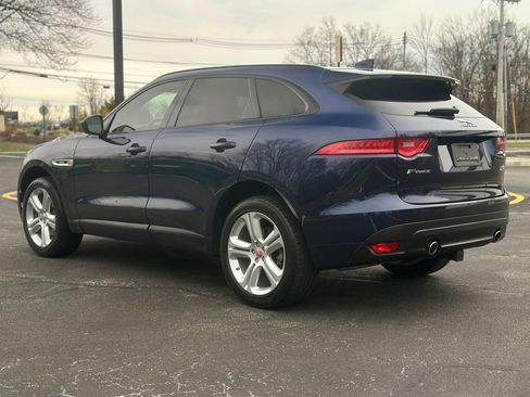 Used 2017 Jaguar F-PACE R-Sport image 5
