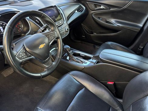 Used 2024 Chevrolet Malibu LT image 2