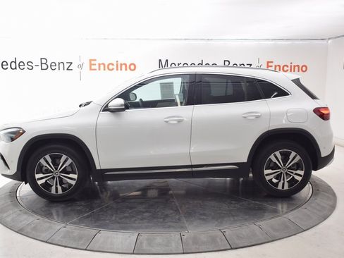 Certified 2025 Mercedes-Benz GLA 250 image 3