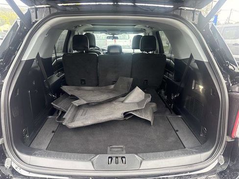 Certified 2022 Ford Explorer XLT w/ Equipment Group 202A image 7