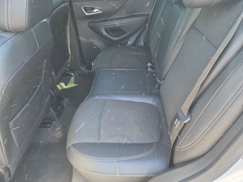 Used 2015 Buick Encore Convenience FWD image 12