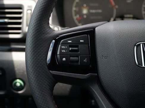 Used 2025 Honda Ridgeline Black Edition image 21