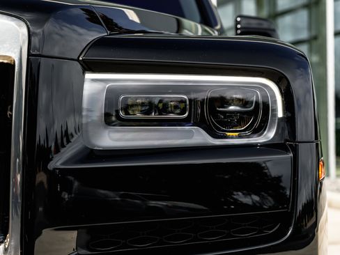 Certified 2023 Rolls-Royce Cullinan image 5