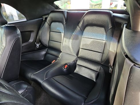 Used 2016 Ford Mustang Premium image 12