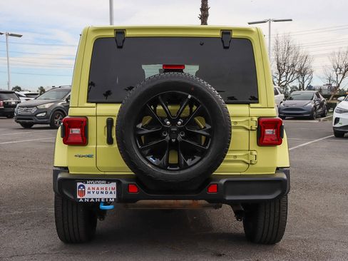 Used 2023 Jeep Wrangler Sahara w/ Cold Weather Group image 8