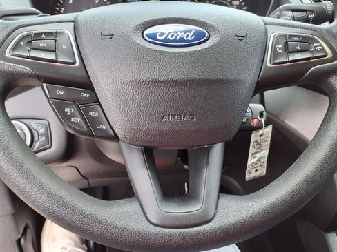 Used 2017 Ford Escape SE image 16