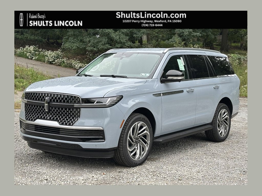 New 2027 Lincoln Navigator Premiere AWD/4WD image 1
