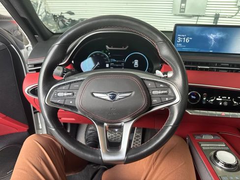 Used 2023 Genesis GV70 2.5T w/ Sport Prestige Package AWD/4WD image 6