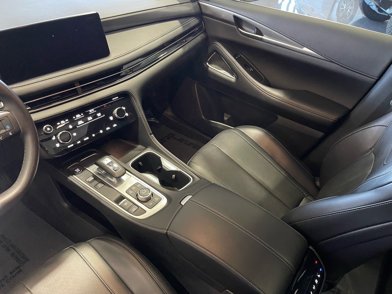 Used 2025 INFINITI QX60 Luxe w/ Black Edition AWD/4WD image 27