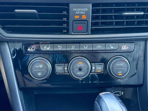 Used 2019 Volkswagen Jetta R-Line w/ R-Line Cold Weather Package image 17
