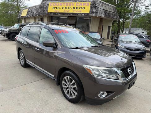 Used 2015 Nissan Pathfinder SL w/ SL Tech Package image 1