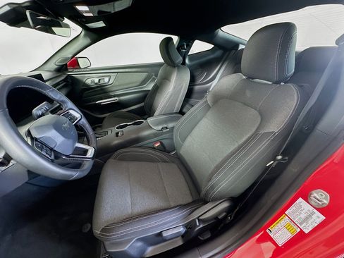 Used 2025 Ford Mustang Coupe RWD image 13