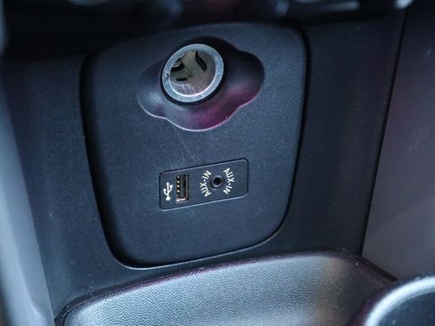 Used 2014 MINI Cooper 2-Door Hardtop image 32