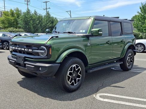 Used 2023 Ford Bronco Outer Banks AWD/4WD image 6