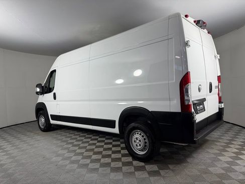 Used 2025 RAM ProMaster 2500 w/ Convenience Group FWD image 8
