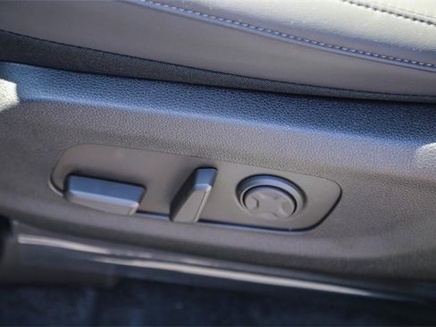 New 2026 Kia Carnival EX image 24