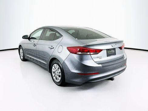 Used 2018 Hyundai Elantra SE image 5