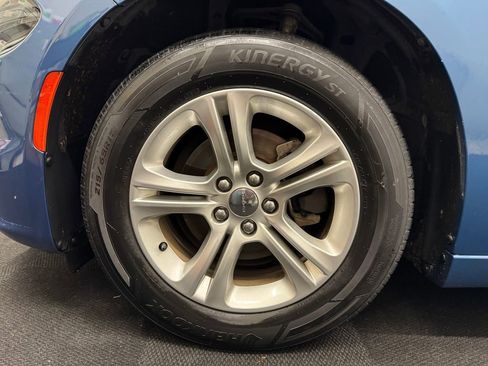 Used 2021 Dodge Charger SXT w/ Leather Interior Group image 12