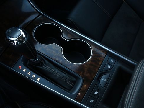 Used 2015 Chevrolet Impala LT w/ Convenience Package image 32