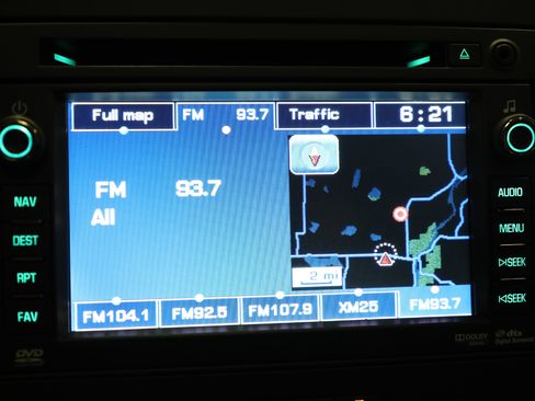 Used 2011 GMC Sierra 3500 Denali image 5