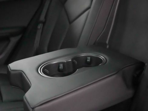 Certified 2026 Porsche Macan AWD/4WD image 19