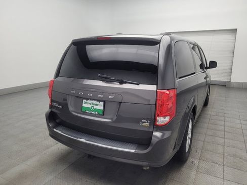Used 2019 Dodge Grand Caravan SXT FWD image 9