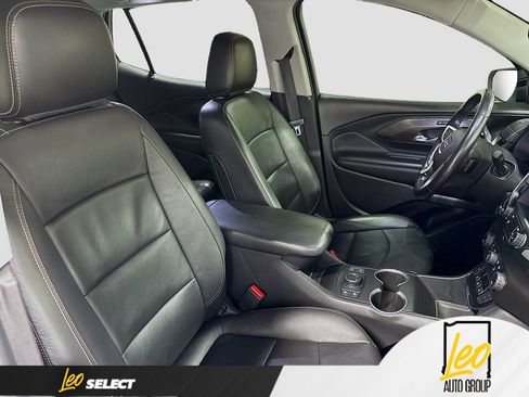 Used 2021 GMC Terrain SLT AWD/4WD image 30