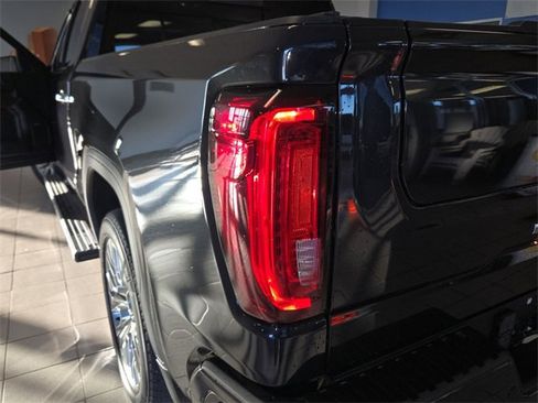 Used 2020 GMC Sierra 1500 Denali w/ Denali Ultimate Package image 34