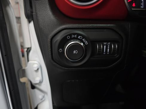 Used 2019 Jeep Wrangler Unlimited Rubicon image 25