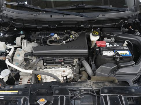 Used 2016 Nissan Rogue SV w/ SV Premium Package AWD/4WD image 30