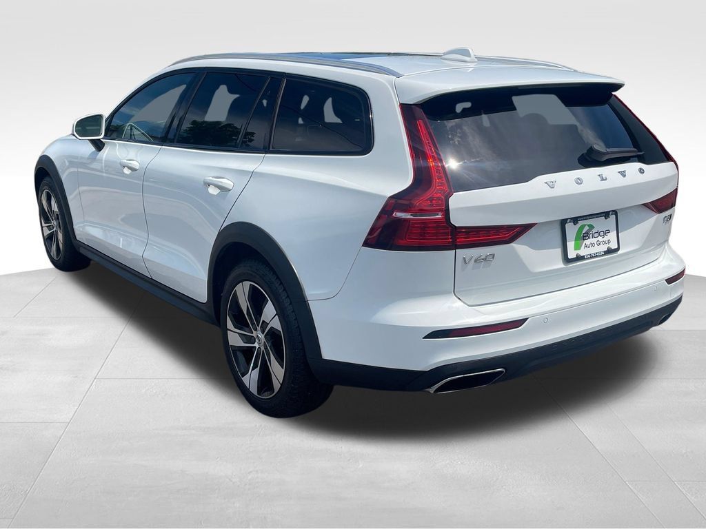 Used 2020 Volvo V60 T5 Cross Country w/ Protection Package AWD/4WD image 6