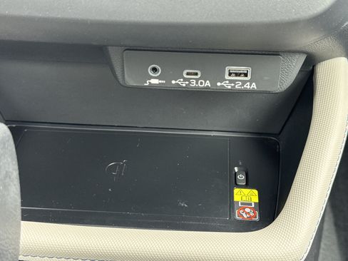 Used 2026 Subaru Forester Premium AWD/4WD image 11