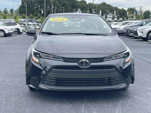 Used 2025 Toyota Corolla LE FWD image 2