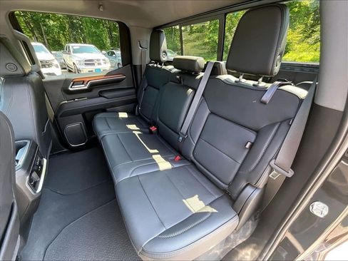 Used 2023 GMC Sierra 1500 Denali w/ Technology Package AWD/4WD image 25