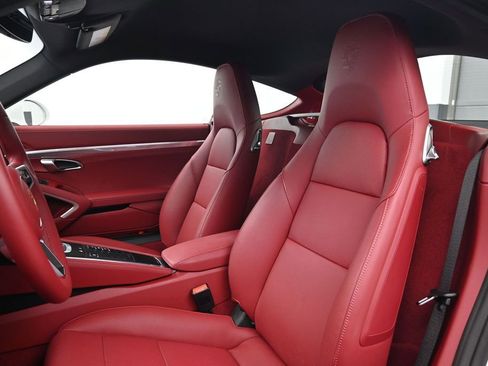 Certified 2025 Porsche 718 Cayman RWD image 5