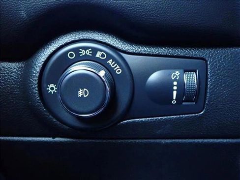 Used 2022 Dodge Durango GT image 24