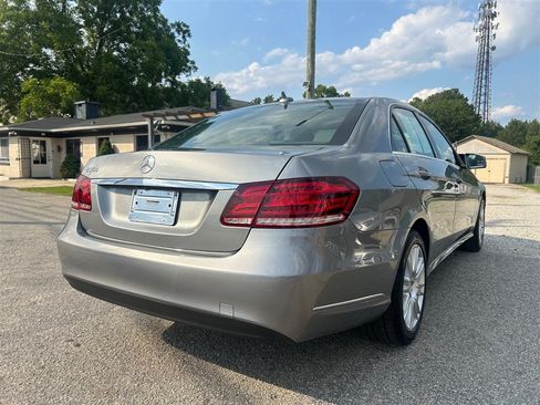 Used 2014 Mercedes-Benz E 350 Sedan image 5