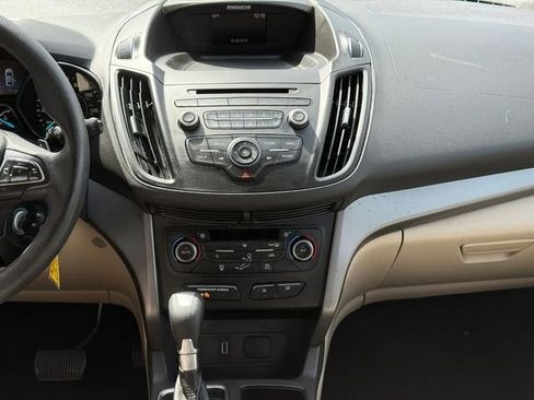 Used 2017 Ford Escape SE image 14