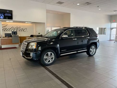 Used 2016 GMC Terrain Denali FWD image 2