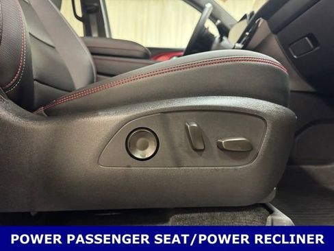 Used 2024 Chevrolet Traverse RS w/ LPO, Floor Liner Package AWD/4WD image 45