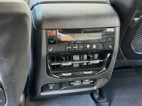 Used 2023 Jeep Grand Cherokee Overland w/ Advanced Protech Group III AWD/4WD image 20