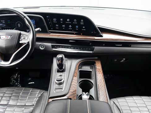 Used 2022 Cadillac Escalade Sport Platinum AWD/4WD image 24