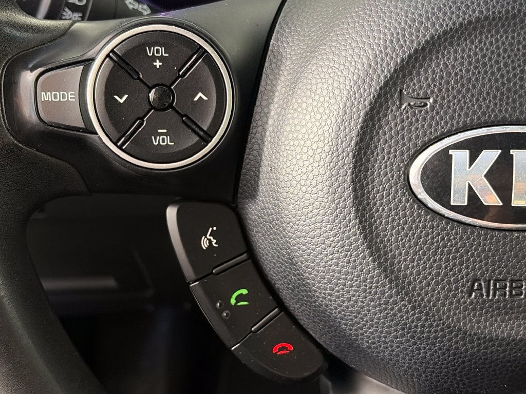 Used 2014 Kia Soul + FWD image 17