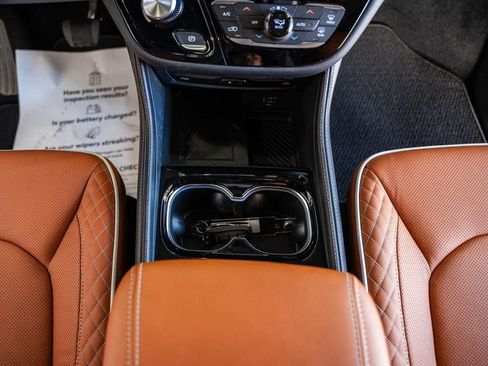 New 2026 Chrysler Pacifica Pinnacle image 27